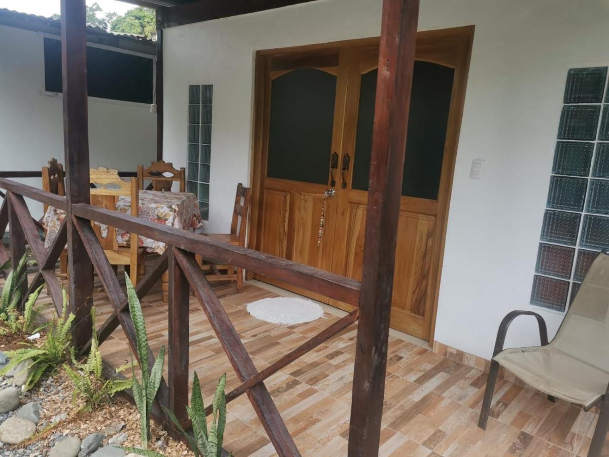 Hostal Cecilia Puerto Viejo de Talamanca 外观 照片