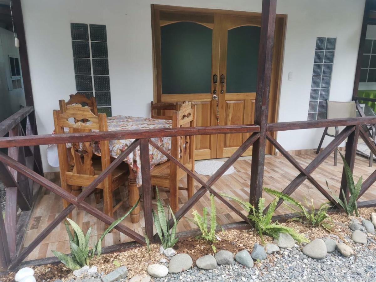 Hostal Cecilia Puerto Viejo de Talamanca 外观 照片
