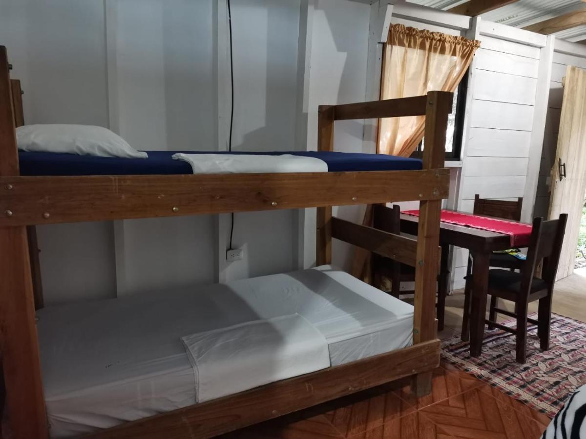 Hostal Cecilia Puerto Viejo de Talamanca 外观 照片