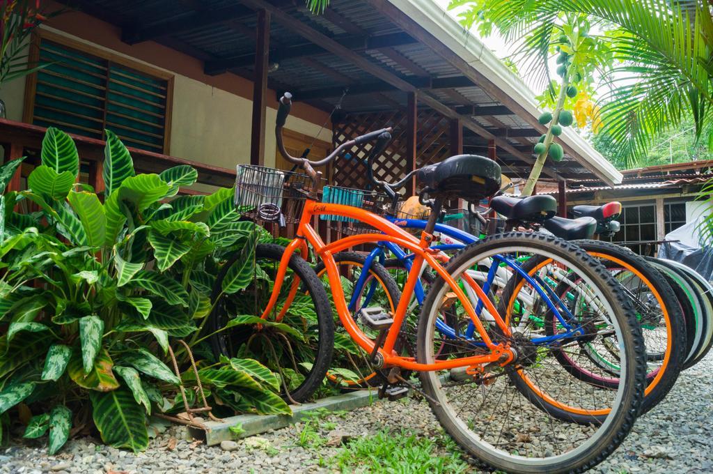 Hostal Cecilia Puerto Viejo de Talamanca 外观 照片