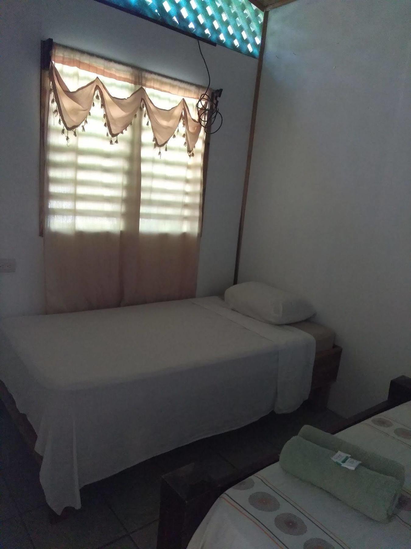 Hostal Cecilia Puerto Viejo de Talamanca 外观 照片