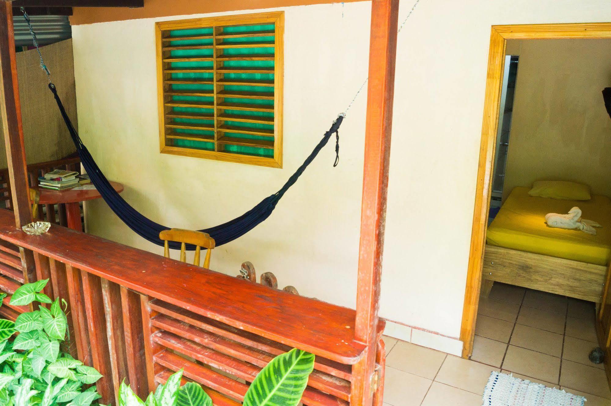 Hostal Cecilia Puerto Viejo de Talamanca 外观 照片