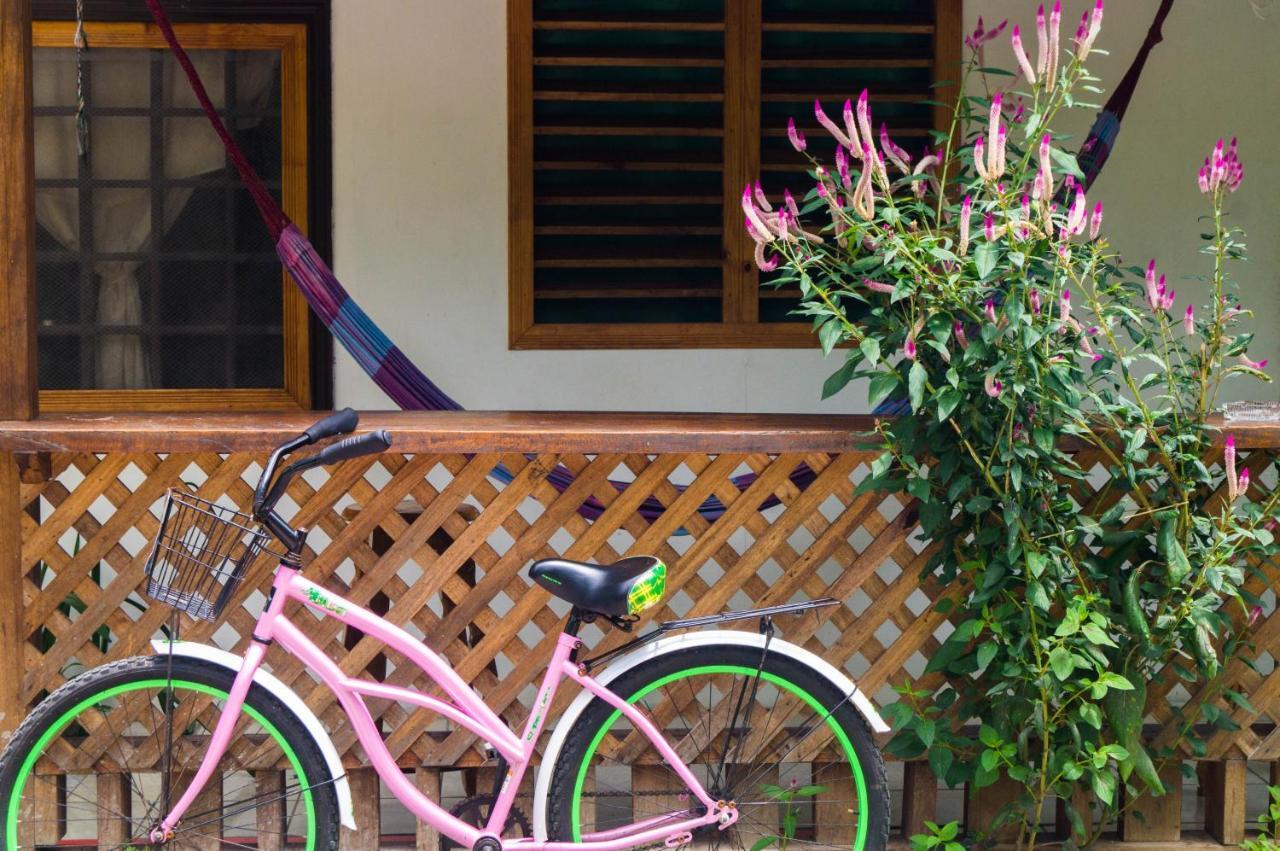 Hostal Cecilia Puerto Viejo de Talamanca 外观 照片