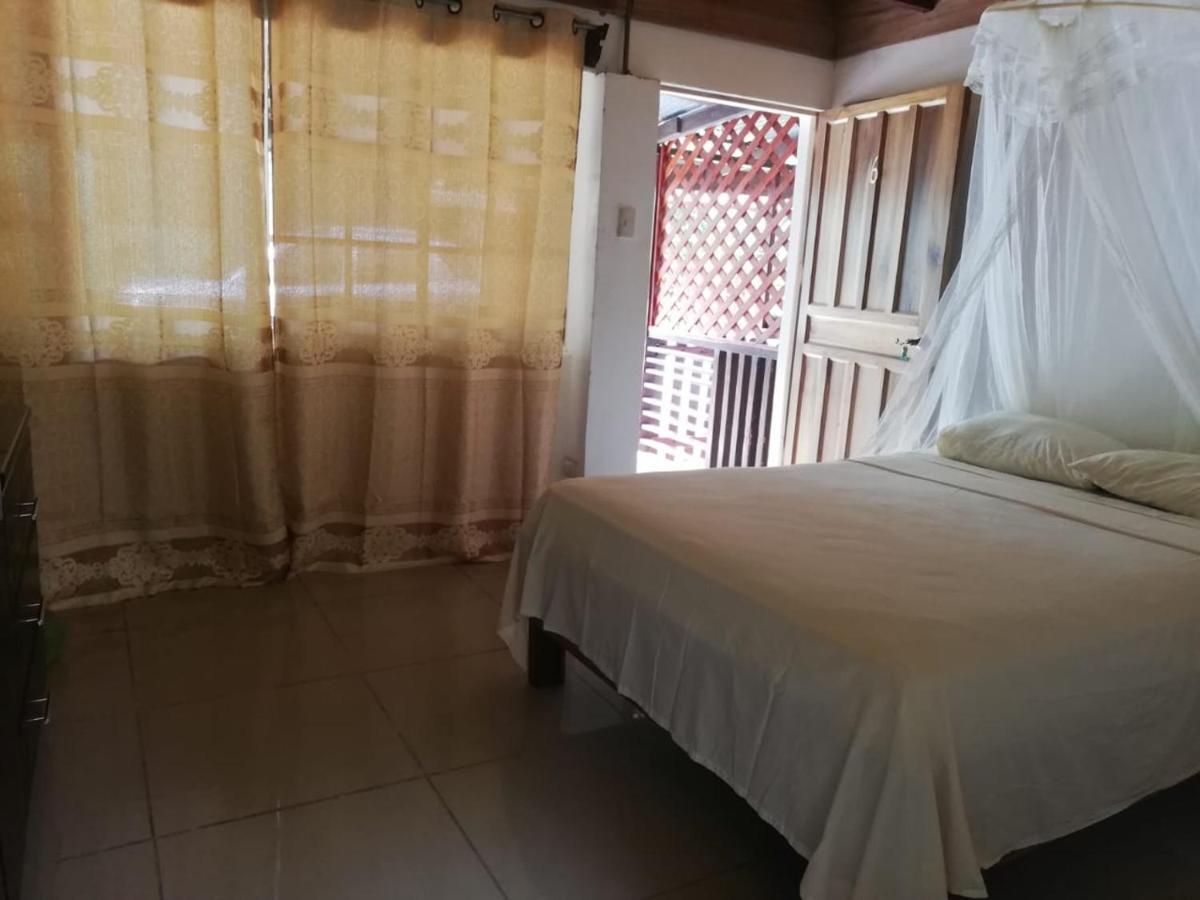 Hostal Cecilia Puerto Viejo de Talamanca 外观 照片